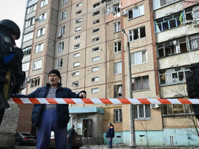 Росіяни вночі вдарили по Херсону - пошкоджені дві багатоповерхівки, загинуло подружжя - Херсон Daily