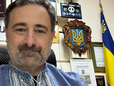 Голова Укрпошти, який отримує 577 тис. грн, похвалився своєю вечерею. Його звинуватили у знущаннях