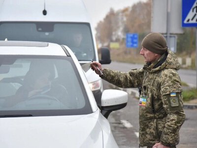 Заброньованим дозволено виїжджати за кордон – ДПСУ