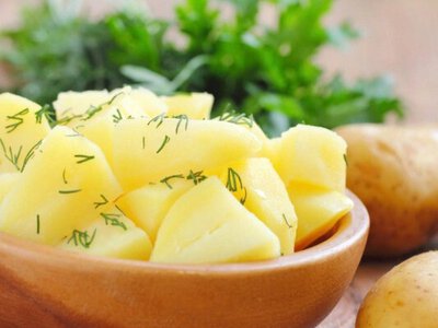 Медики розповіли, що буде, якщо їсти картоплю кожен день