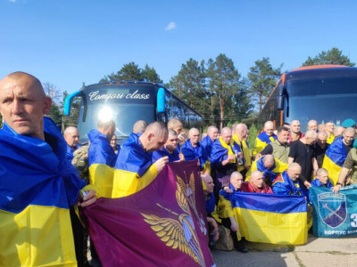 Україна повернула додому тяжкопоранених захисників
