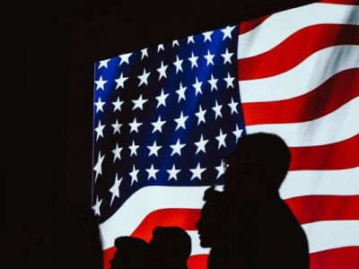 Адміністрація Трампа планує перевезти тисячі мігрантів на військову базу в Гуантанамо, серед них є українці - WP