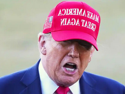 Трамп пропонує саджати в тюрму за спалення прапора США
