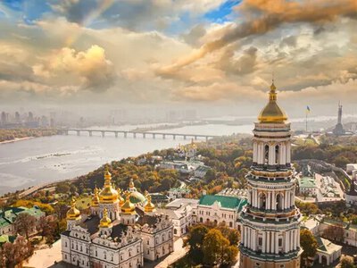 Молитви за Росію: як УПЦ МП та “Молитвенное стояние” підривають Україну