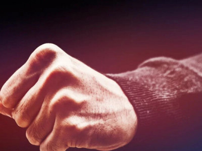 Ударив – веди в поліцію, до лікаря або прощайся: інтерв’ю з психіатром про те, як запобігти аб’юзу