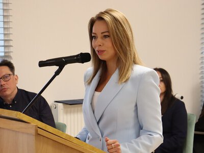 Польська депутатка випадково оприлюднила запит до ChatGPT із проханням критикувати Туска