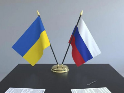 Переговори України з РФ зайшли у глухий кут, доля війни вирішиться на полі бою – WSJ