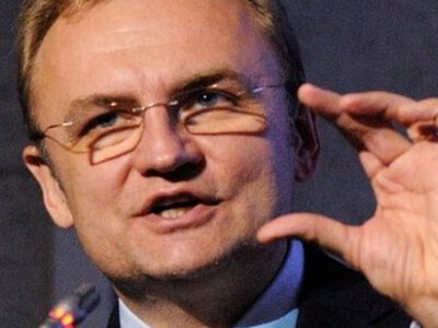 Відрядження Садового викликали справжній скандал в Україні