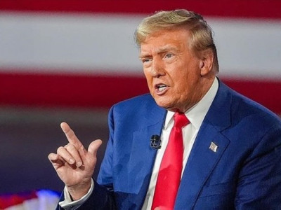 Трамп гальмує санкції проти РФ: гра на межі миру чи зради?