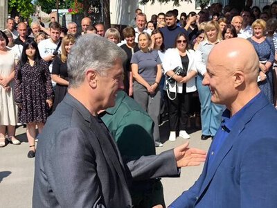 Порошенко прописався у Немирові. Чому?