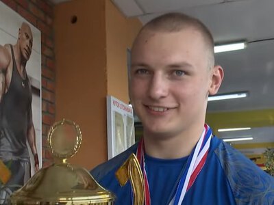 Лікарі не давали йому шансів: історія найсильнішого юнака світу