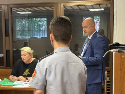 Депутатка Труханова до серпня перебуватиме за ґратами