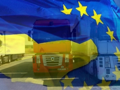 Безвіз на колесах: Європа офіційно продовжила вільний проїзд для України