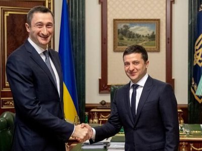 Родина міністра національної єдності Чернишова втекла з України