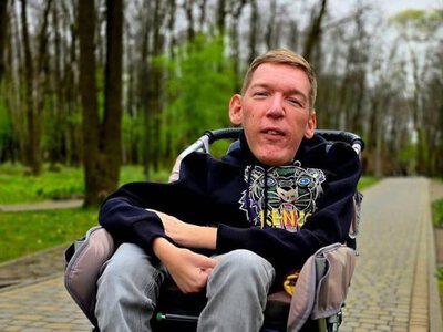 Підозра у шахрайстві, виїзд за кордон і кримінальні справи: все про скандал з Назарієм Гусаковим