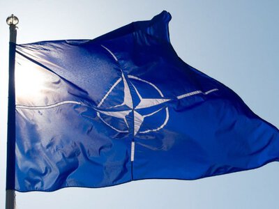 Світ на порозі вибуху? НАТО різко збільшує мілітарні бюджети
