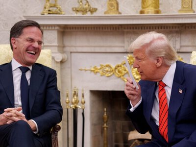 Від татуся до ніжного стусана: Трамп і Рютте показали, як насправді виглядає дипломатія НАТО