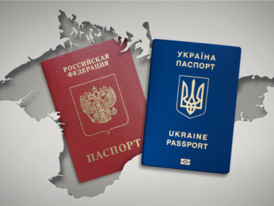 «Час визнати: не у всіх у Криму паспорти РФ примусово». Що змінить для кримчан закон про множинне громадянство в Україні