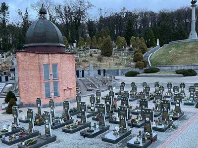 У Львові пам'ятники на могилах загиблих військових встановлюватимуть за гроші міста