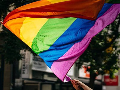 У Будапешті сотні тисяч людей вийшли на ЛГБТ-прайд попри заборону уряду Орбана