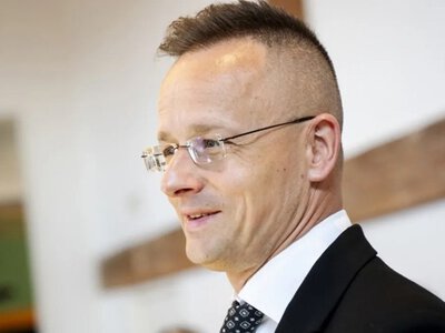 Сійярто пищав від радості: США відкликали санкції, що стримували російський проєкт АЕС