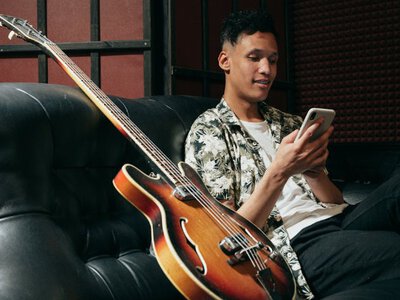 6 Must-Haves Every Modern Artist Needs to Keep Their Audience