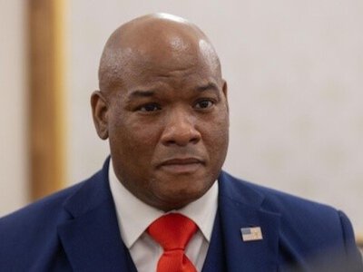 «Кожна затримка коштує життів»: духовний пастор Трампа закликав відновити військову допомогу Україні