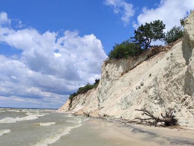 Шторм на морі, хвилі, вітер та дніпровські кручі: фоторепортаж з гори Пивихи