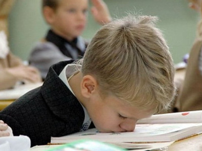 Шкільний кеш для малечі: хто й навіщо дає 5 тисяч гривень?