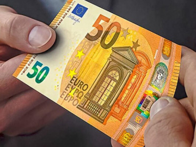 Євро майже 50 гривень: чому курс б’є рекорди?
