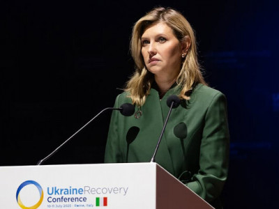Олена Зеленська вразила стильним костюмом на конференції в Римі