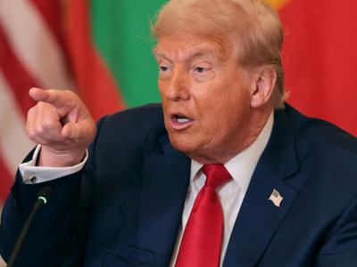 Трамп заявив, що відновить постачання зброї до України