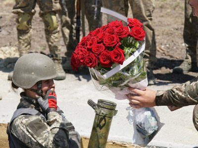 Найміцніший бронежилет - це любов: курсант освідчився коханій просто під час навчань