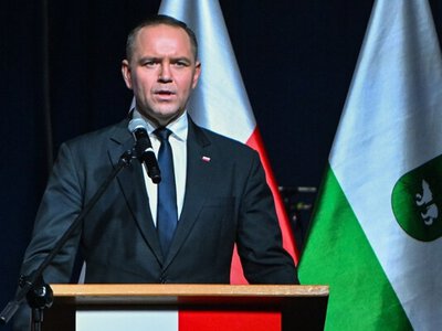 Новообраний президент Польщі закликав Зеленського дозволити масштабні ексгумації на Волині