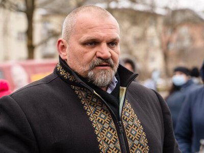 “Сказала, що я маю піти в одних шкарпетках”: Вірастюк досі судиться з колишньою дружиною