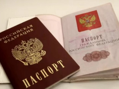 Шантаж і погрози: як Росія змушує отримувати її паспорти на окупованому сході