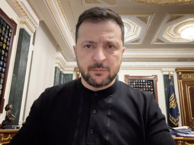 Зеленський підписав закон про множинне громадянство і вихід України з Оттавської конвенції