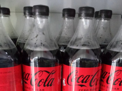 Справжній цукор у банці? Трамп переконує Coca‑Cola змінити рецепт