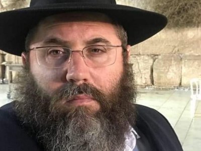 Росіяни вдарили дроном по автомобілю головного рабина Херсонщини