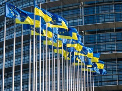 У Євросоюзі відреагували на ситуацію з САП і НАБУ та нагадали про умови підтримки України