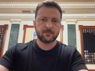 Зеленський проігнорував протести на підтримку НАБУ і САП і підписав закон №12414