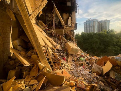 Одеса після нічної атаки: руйнування, пожежі та рятувальні операції (фото)