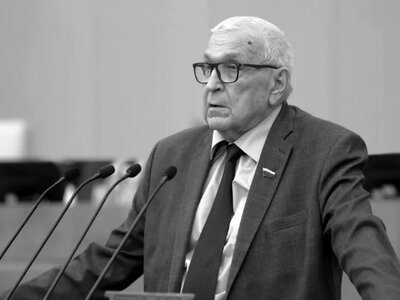 У росії депутат «проголосував» 11 разів у день, коли оголосили про його смерть