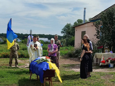 Загинув майже вісім місяців тому: відбулося прощання з полеглим черкащанином