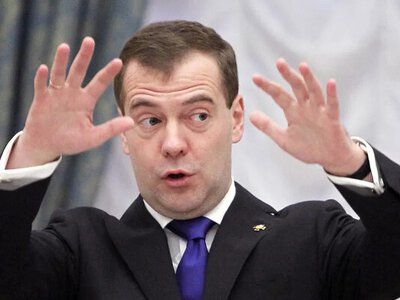 Медведєв пригрозив Трампу війною між США та рф