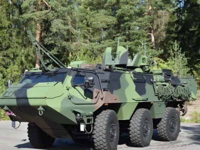 Україна отримала першу партію фінських БТР Patria від Латвії