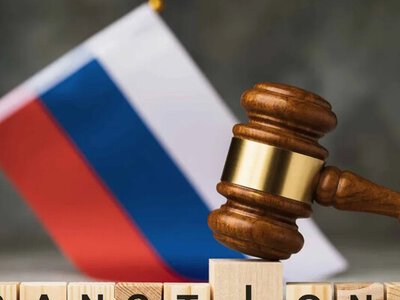 Грем пригрозив Кремлю ударами по покупцях російської нафти