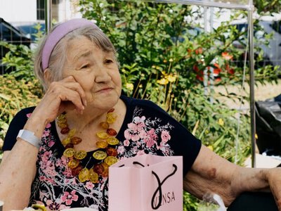 Виховала безліч дітей, а на старості – у притулку: як в Україні виживають самотні старенькі люди?
