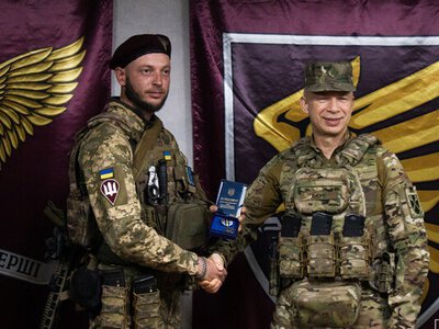 “Я бачив усі стадії цієї війни, – з посмішкою говорить Олександр