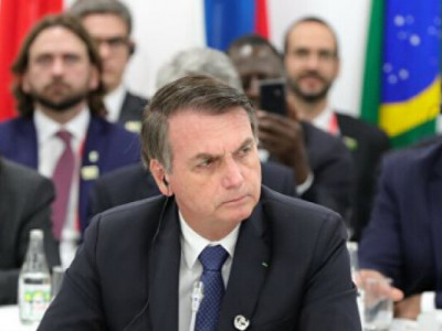 Експрезидента Бразилії посадили під домашній арешт за погану поведінку в соцмережах